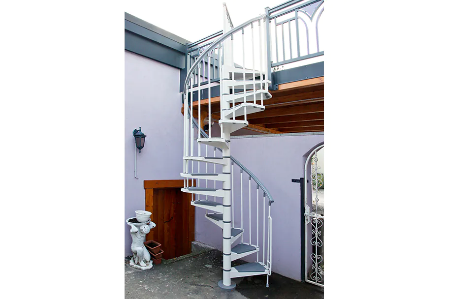 010-Bausatztreppe-Copper Pedy